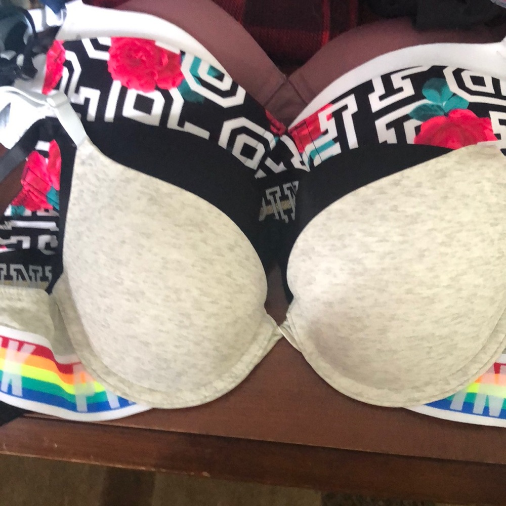 Victoria Secret bra’s